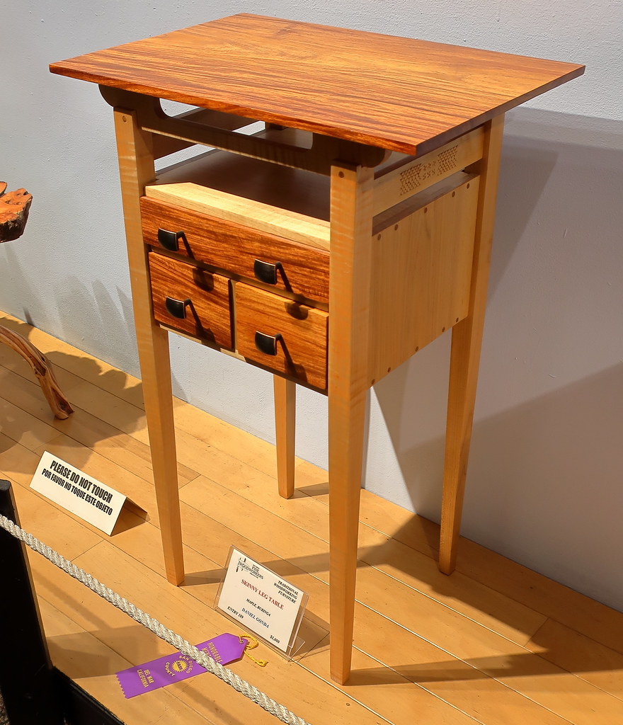 Établi d'ébéniste et outils dans l'atelier du Perrey au Havre